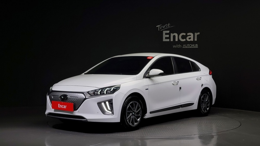 Hyundai The new Ioniq electric