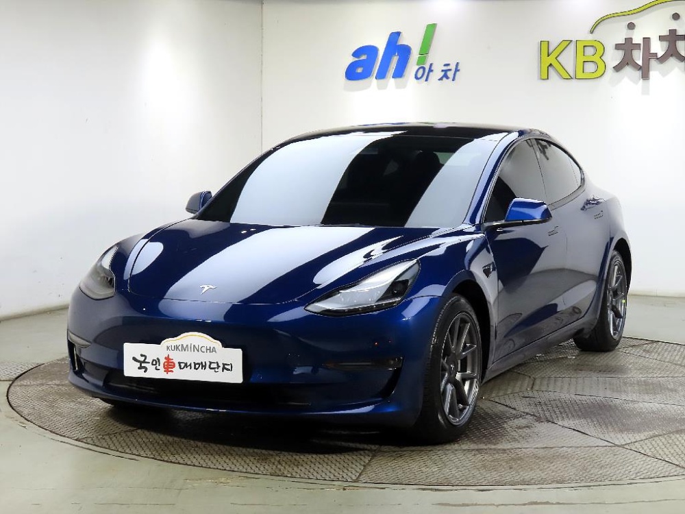 Tesla model 3