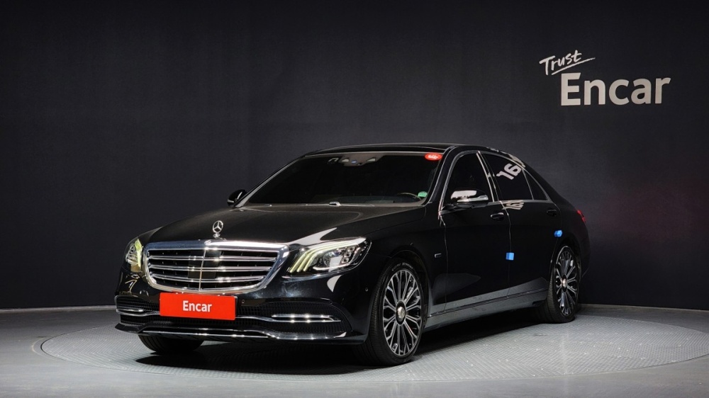 Mercedes-Benz S-Class W222