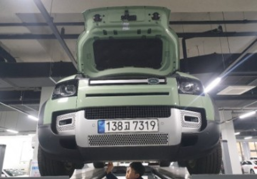 Land rover Defender (L663)