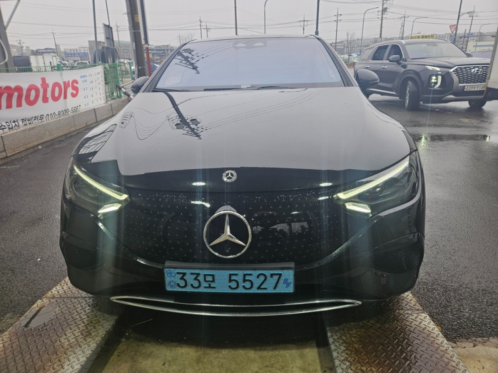 Mercedes-Benz EQE-V295