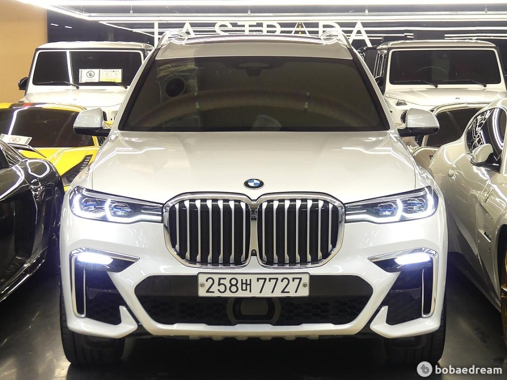 BMW X7 (G07)