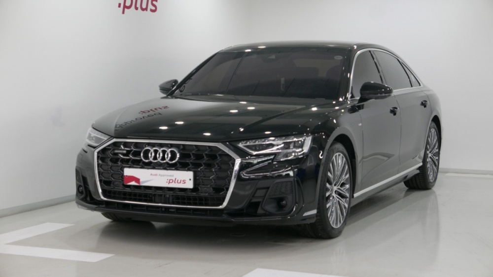 Audi A8 (D5)