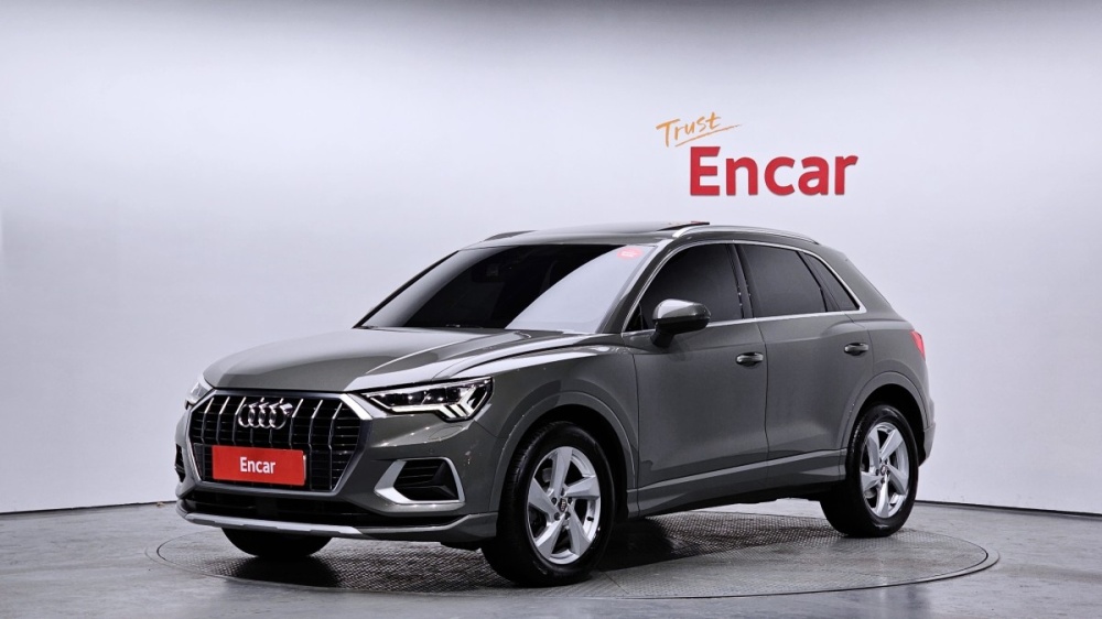 Audi Q3 (F3)