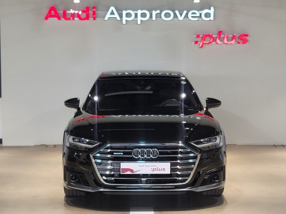 Audi A8 (D5)