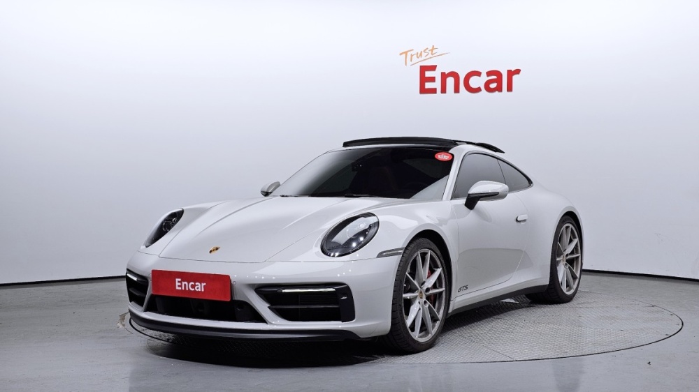 Porsche 911 (992)