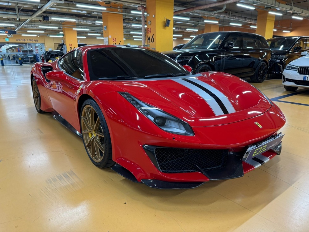 Ferrari 488 Pista