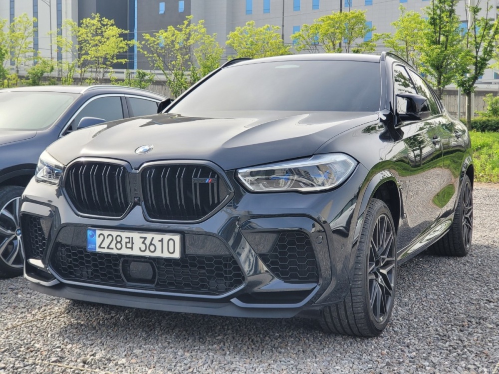 BMW X6M (G06)