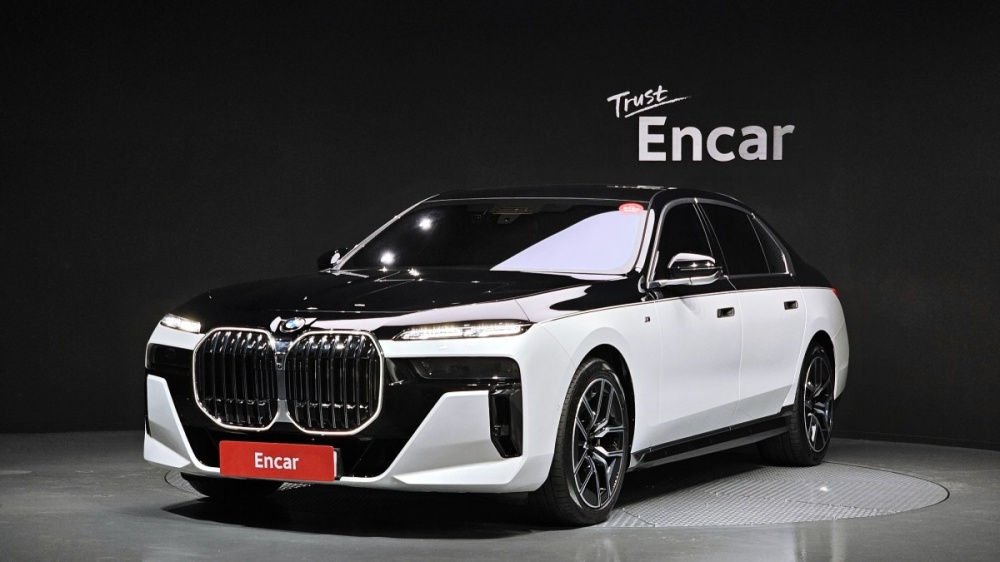 BMW 7 Series (G70)