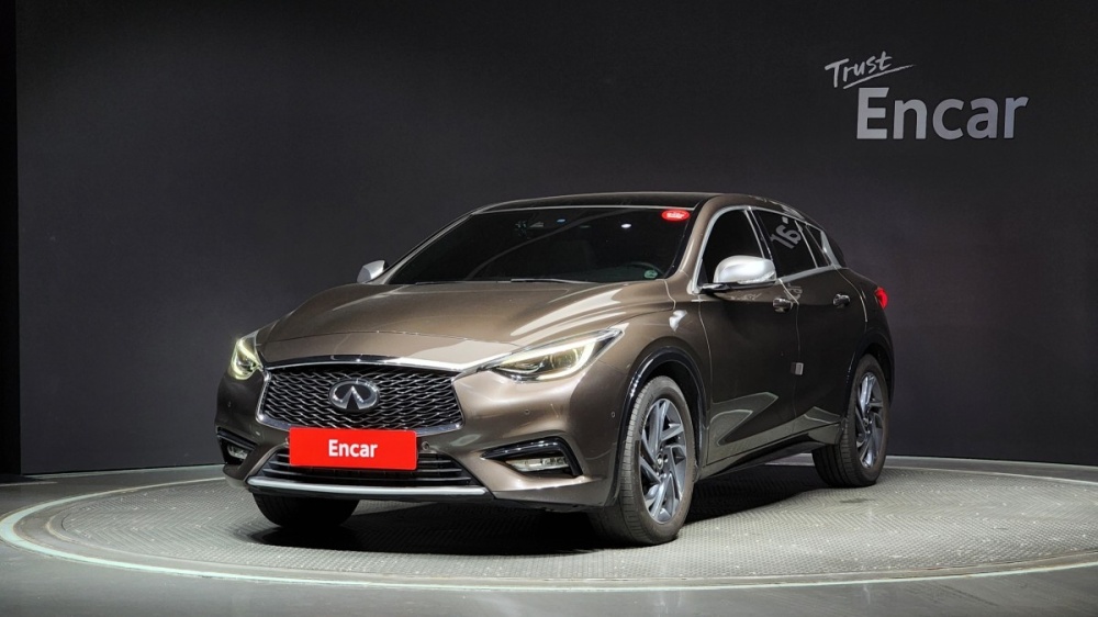 Infinity Q30