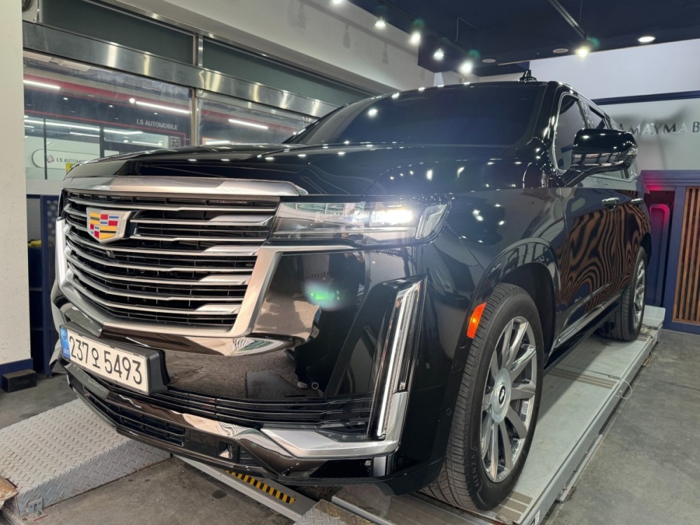 Cadillac Escalade 5th Gen