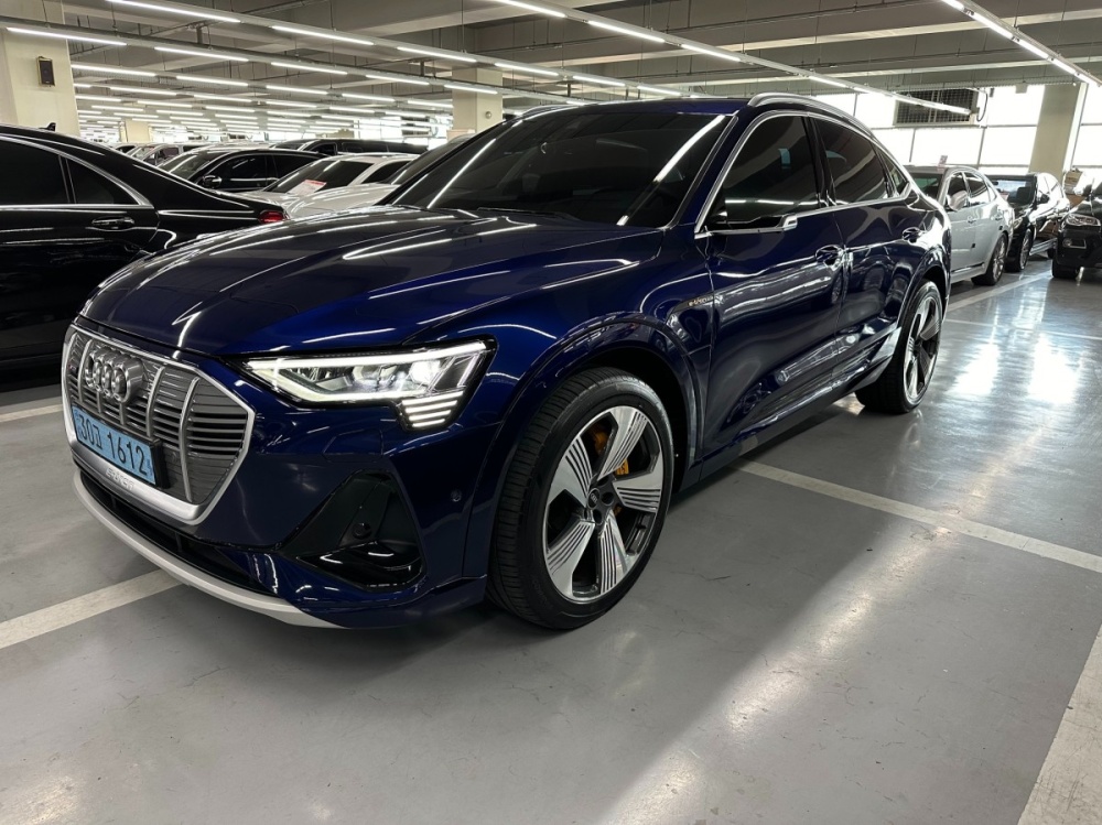 Audi e-tron