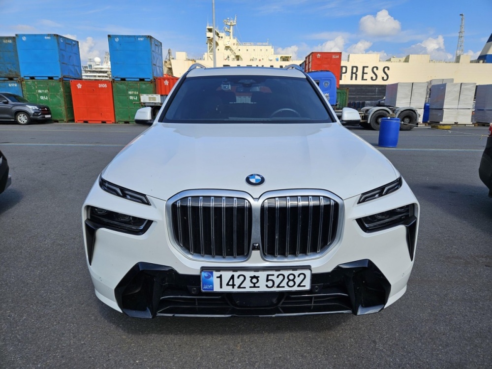 BMW 7 Series (G70)