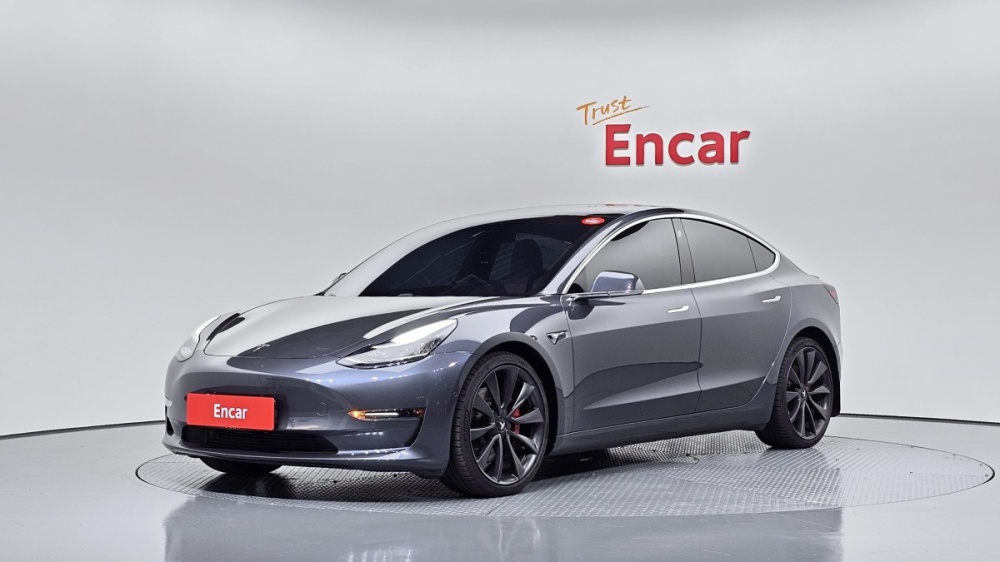 Tesla model 3