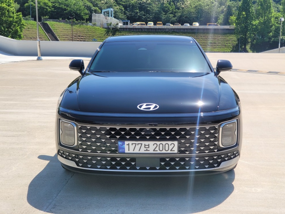 Hyundai Grandeur (GN7)