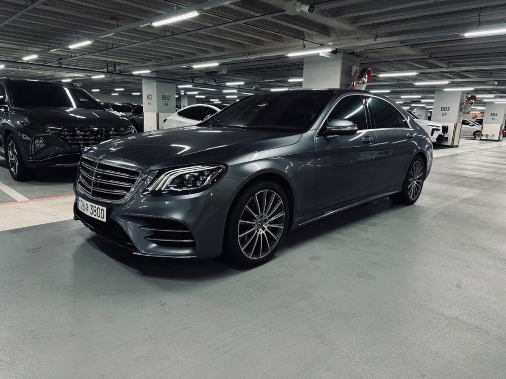 Mercedes-Benz S-Class W222