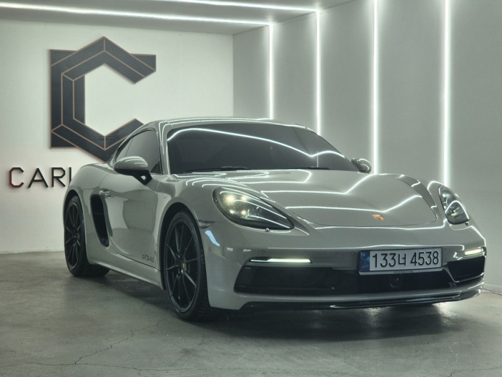Porsche 718 Cayman