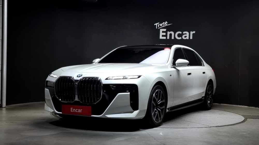 BMW 7 Series (G70)