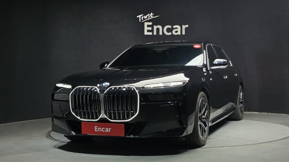 BMW 7 Series (G70)