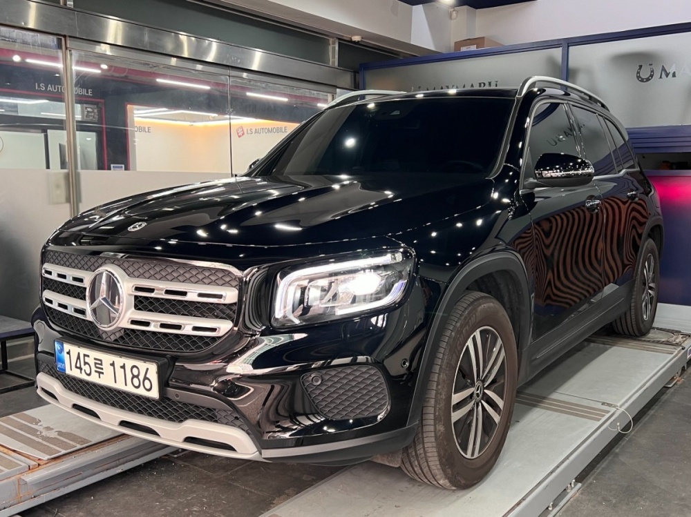 Mercedes-Benz GLB-Class X247