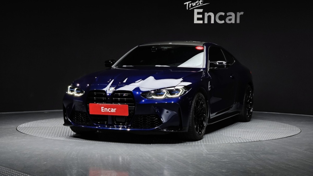 BMW M4 (G82)
