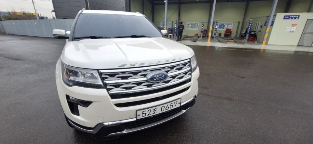 Ford explorer