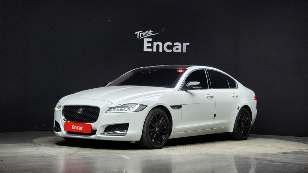 Jaguar XF (X260)