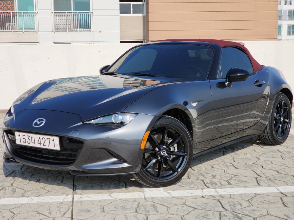 Mazda MX-5 MIATA