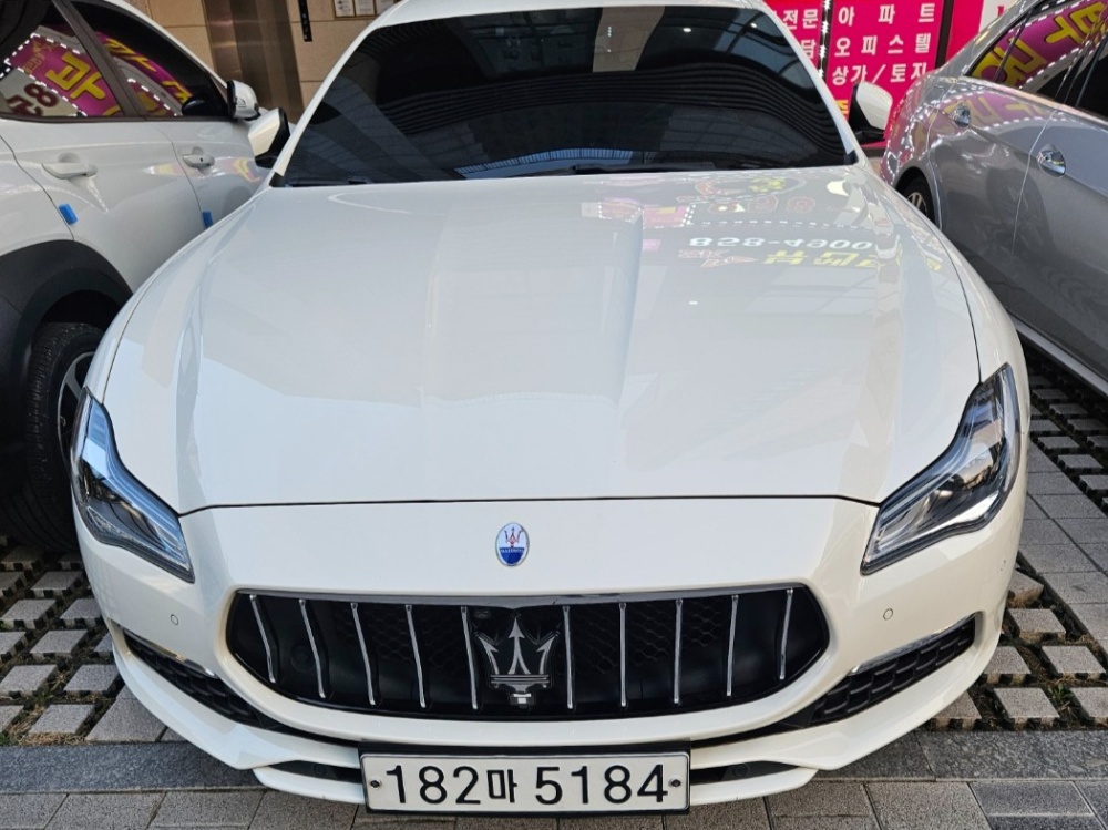 Maserati Quattroporte