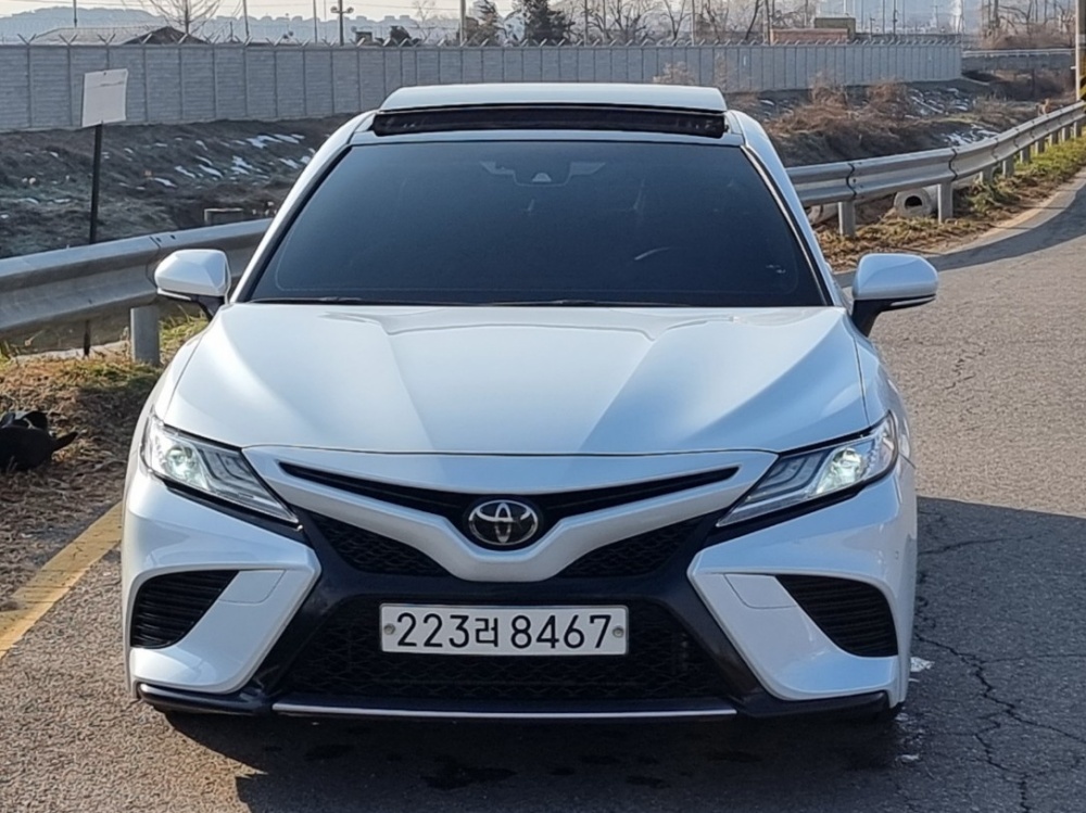 Toyota Camry (XV70)