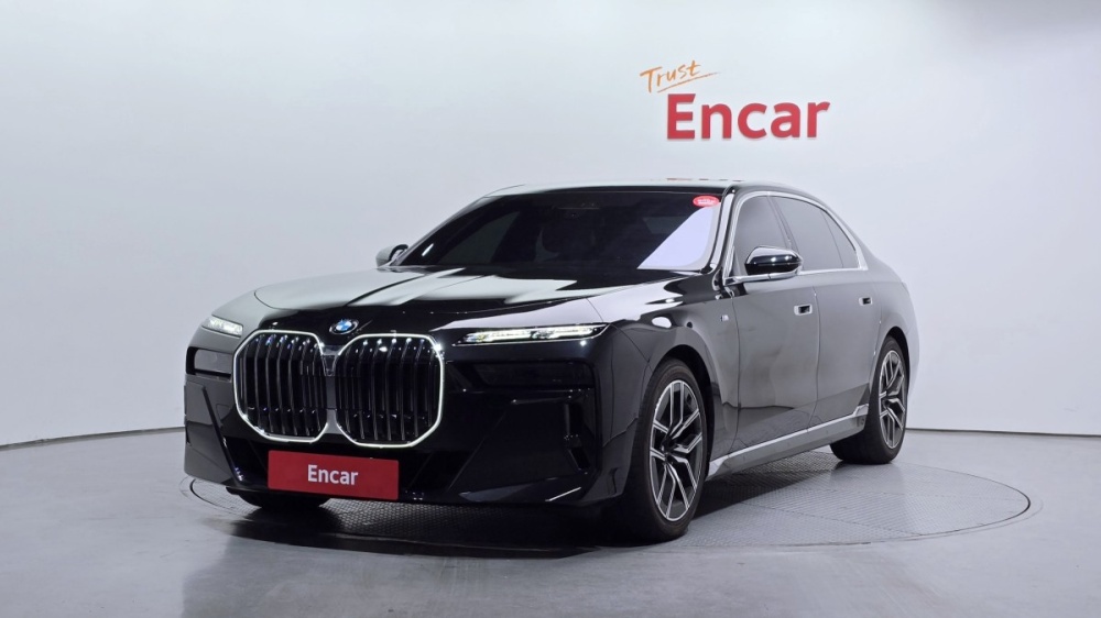 BMW 7 Series (G70)