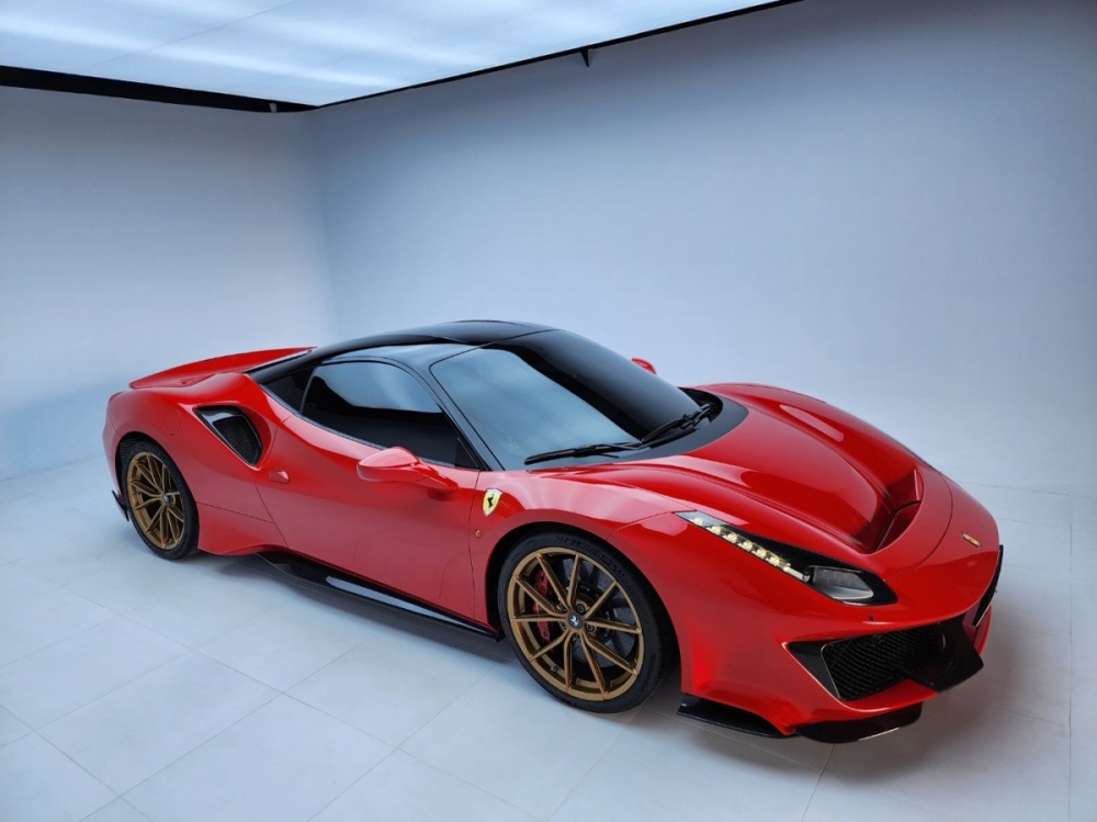 Ferrari 488 Pista