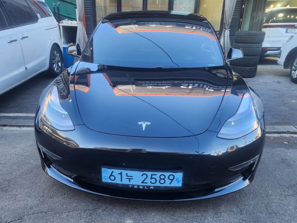 Tesla model 3