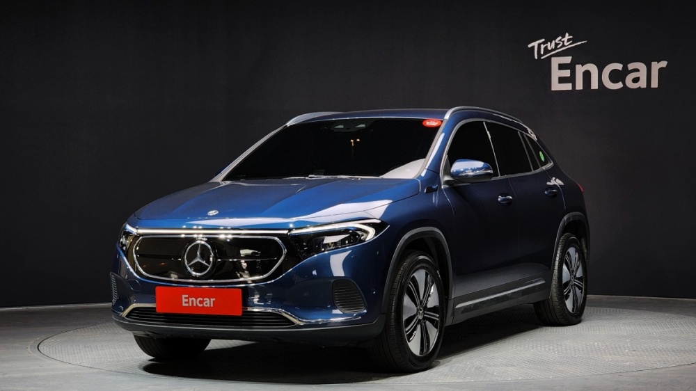 Mercedes-Benz EQA-H243