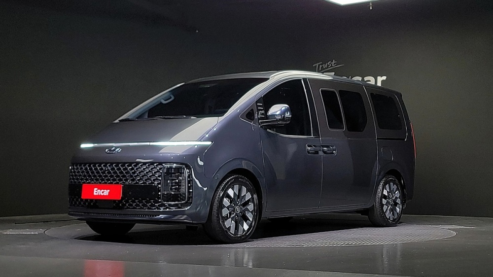 Hyundai Staria