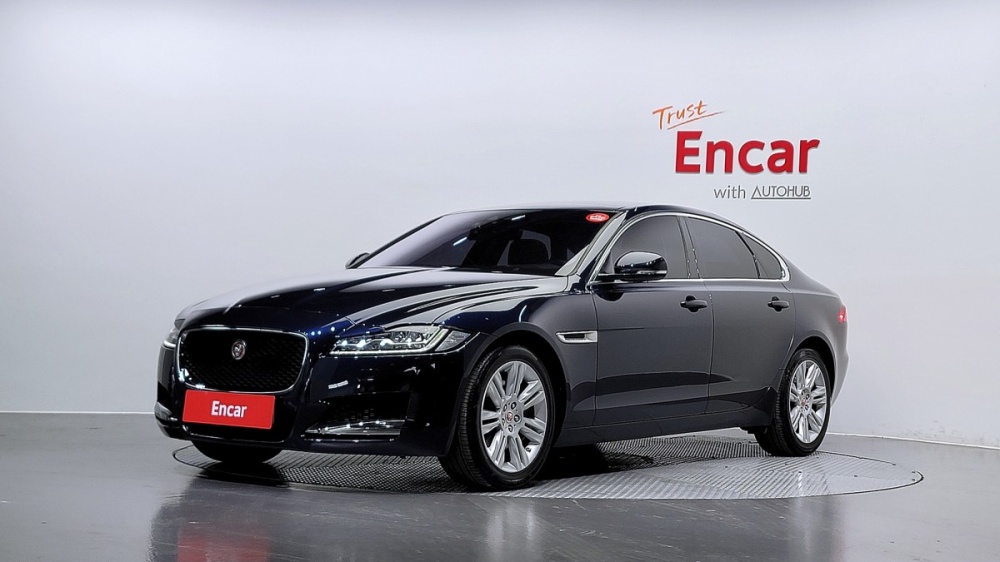 Jaguar XF (X260)