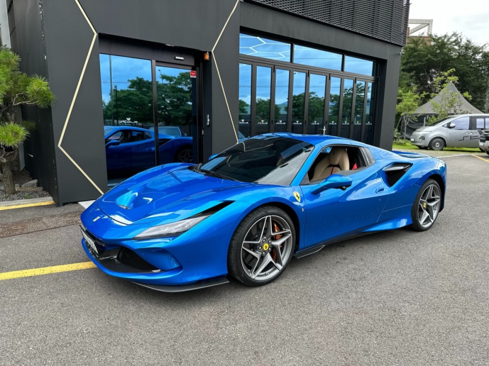 Ferrari F8 Spider