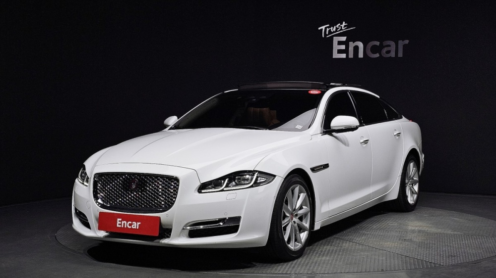 Jaguar All New XJ