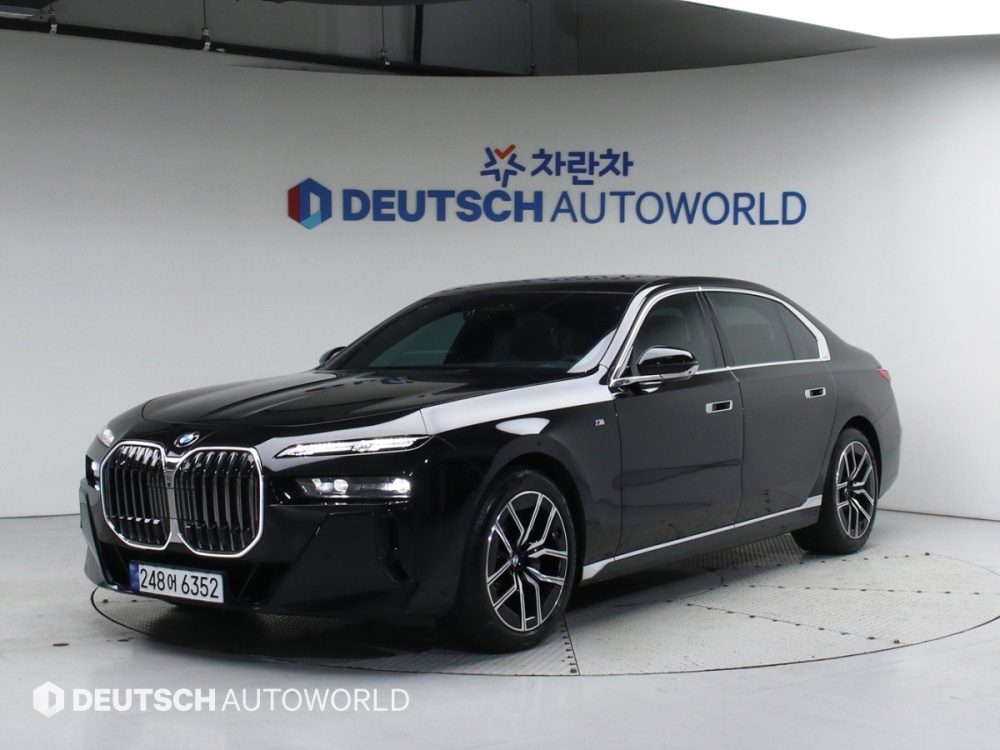 BMW 7 Series (G70)