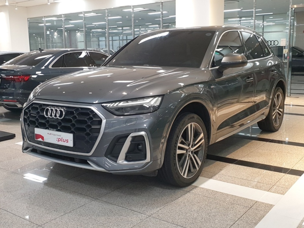 Audi Q5 (FY)