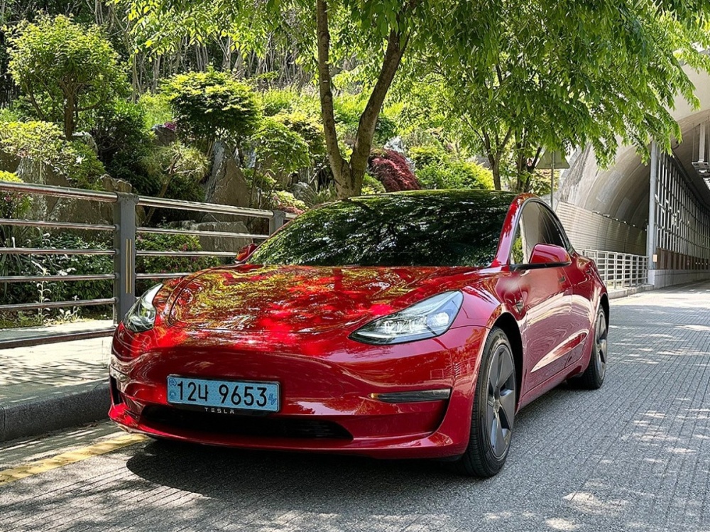 Tesla model 3