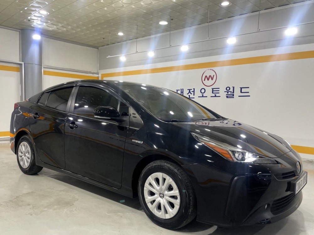 Toyota Prius 4th generation