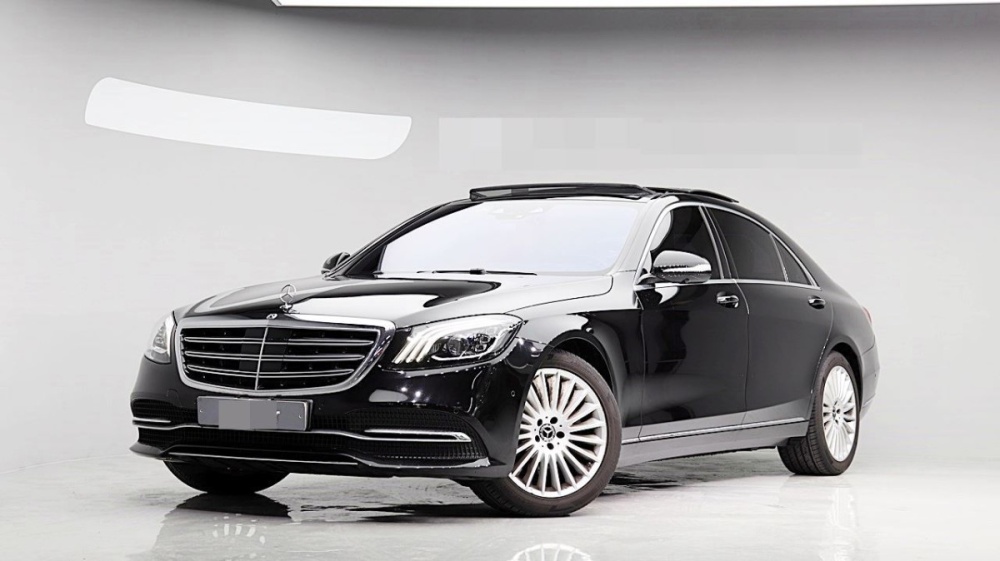 Mercedes-Benz S-Class W222