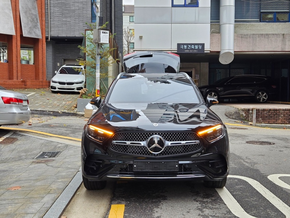 Mercedes-Benz GLC-Class X254