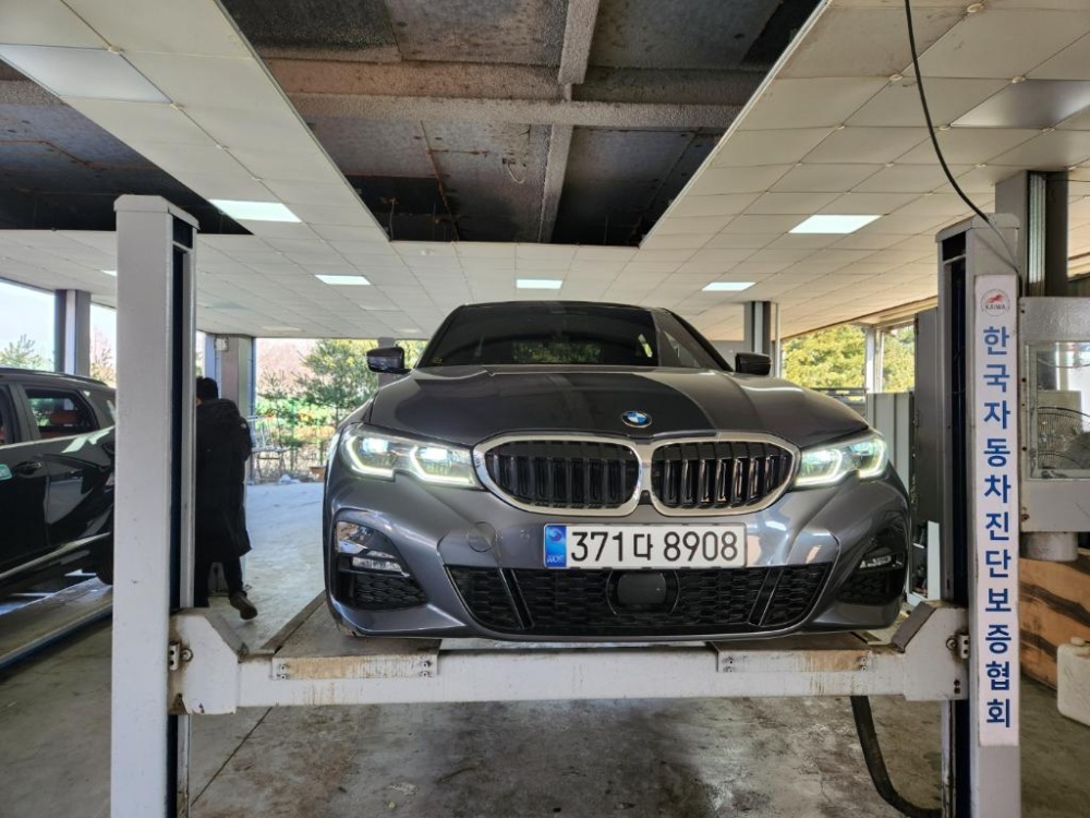 BMW 3 Series (G20)