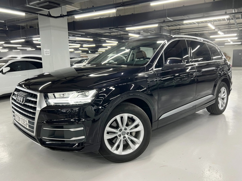 Audi Q7 (4M)