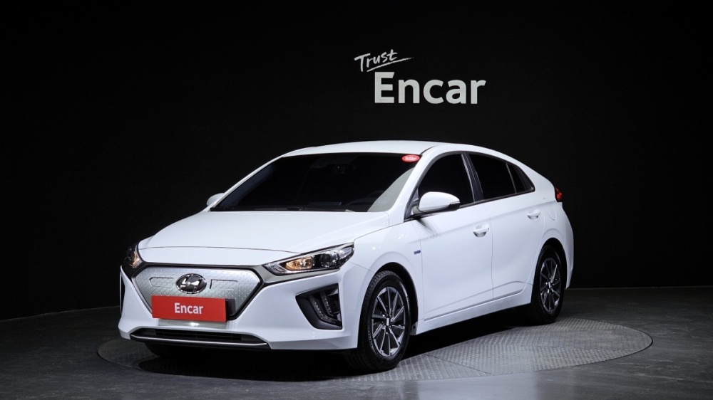 Hyundai The new Ioniq electric