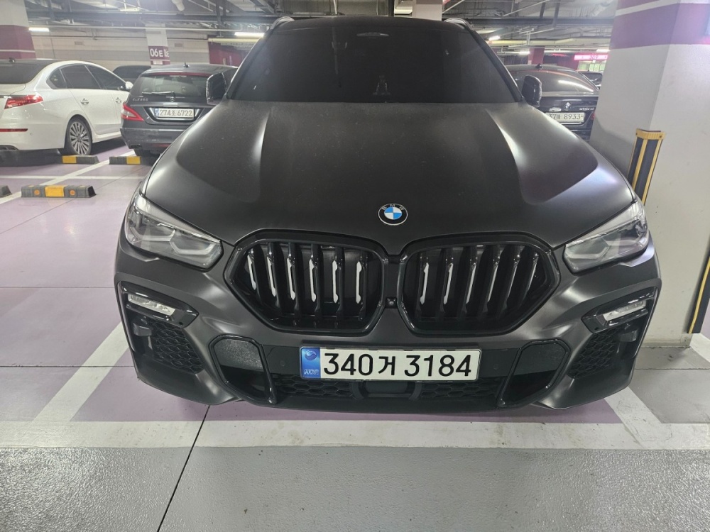 BMW X6 (G06)