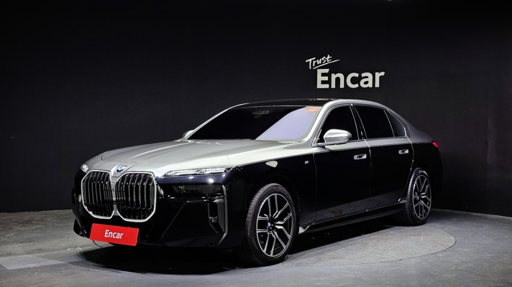 BMW 7 Series (G70)