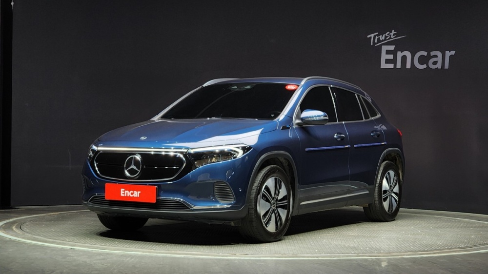 Mercedes-Benz EQA-H243